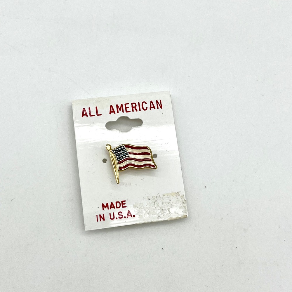 All American USA Flag Lapel Pin Patriotic Enamel‎ Gold Tone Made in USA